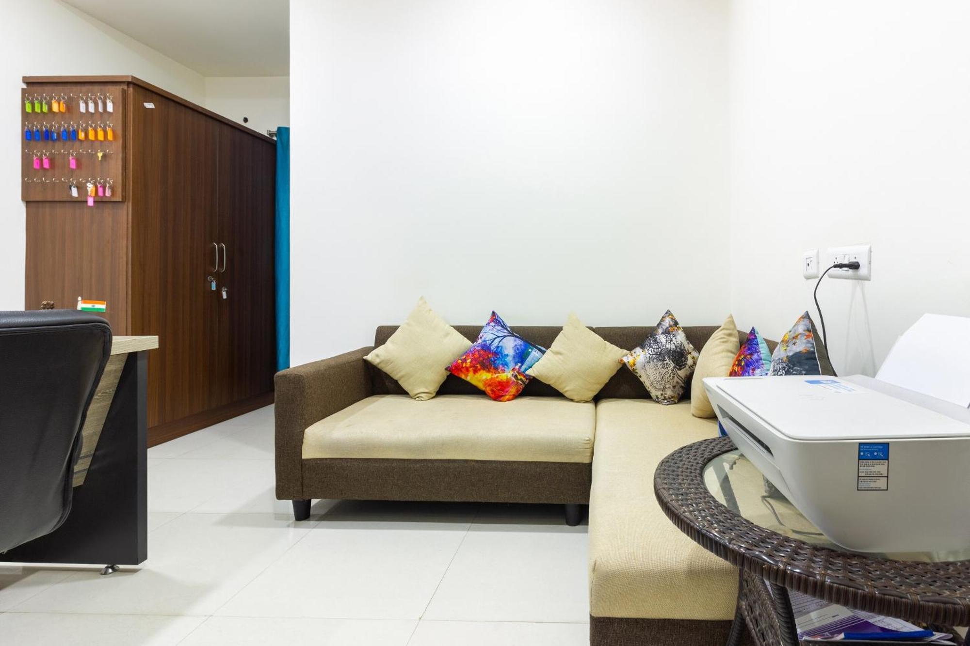 Super Hotel O Qualia Inn Kondapur Near Botanical Garden Hyderabad Exterior photo